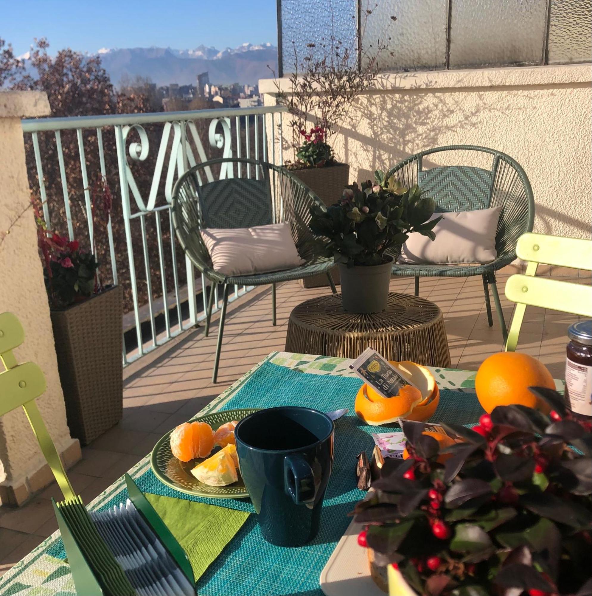 Apartamento Attico Ellen Terrazza Con Vista Turín Exterior foto