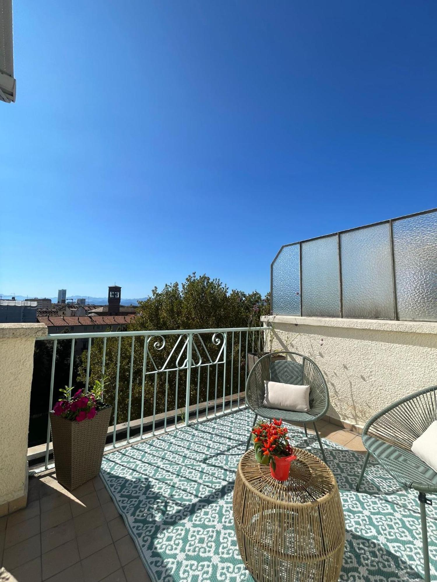 Apartamento Attico Ellen Terrazza Con Vista Turín Exterior foto