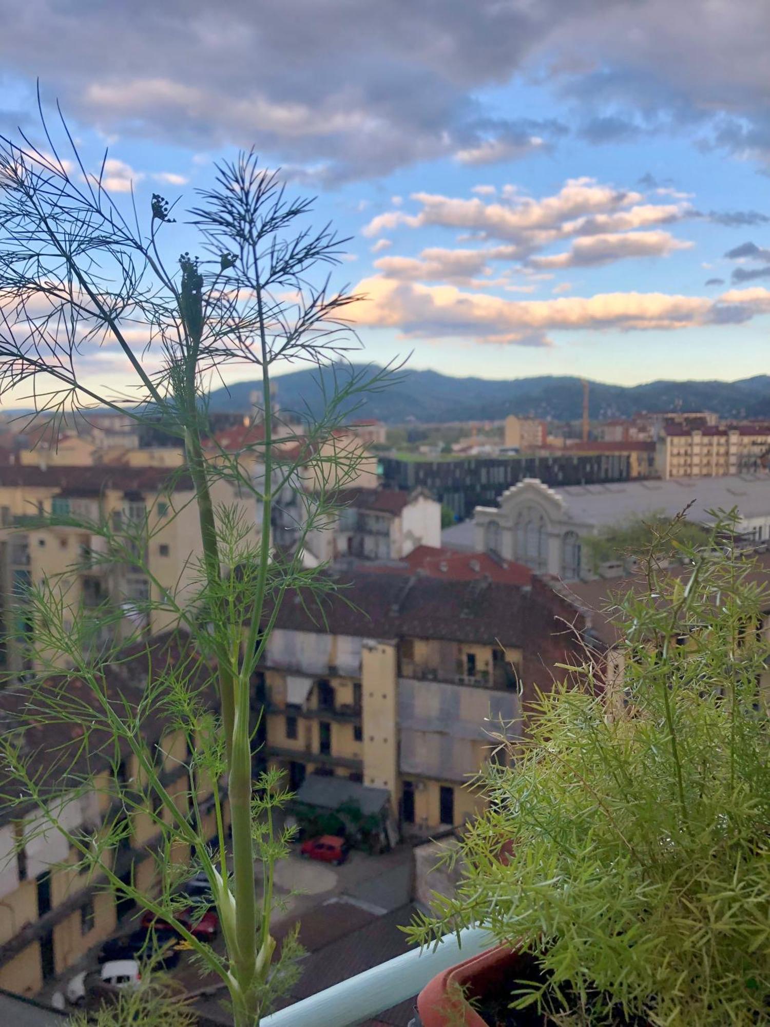 Apartamento Attico Ellen Terrazza Con Vista Turín Exterior foto